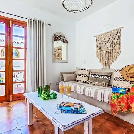 Sleeps 4 With Pool Air Con And Wifi Villa