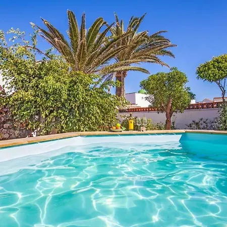 Sleeps 4 With Pool Air Con And Wifi Villa