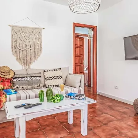 Sleeps 4 With Pool Air Con And Wifi Villa